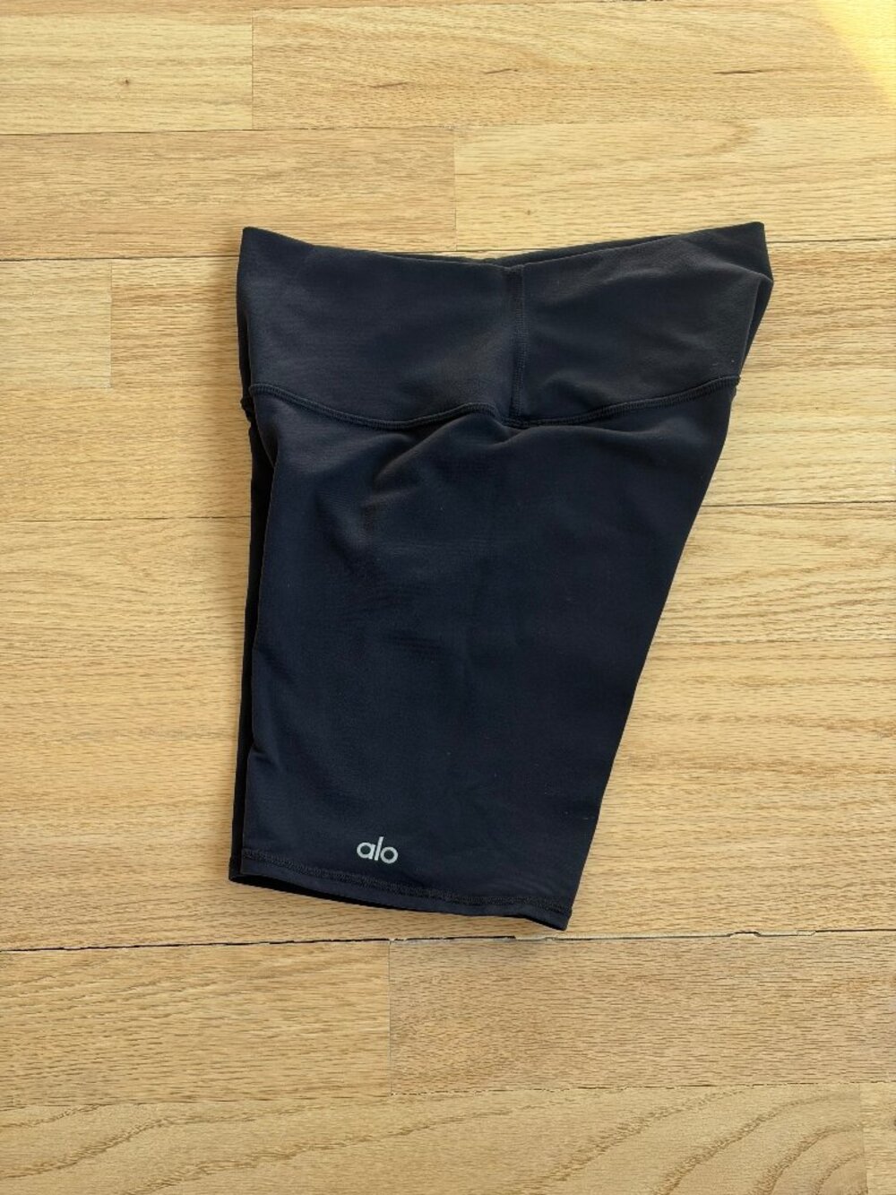 ALO Highwaist Biker Short 7" - Picture 5 of 6